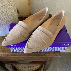 a.n.a Pointed Flats